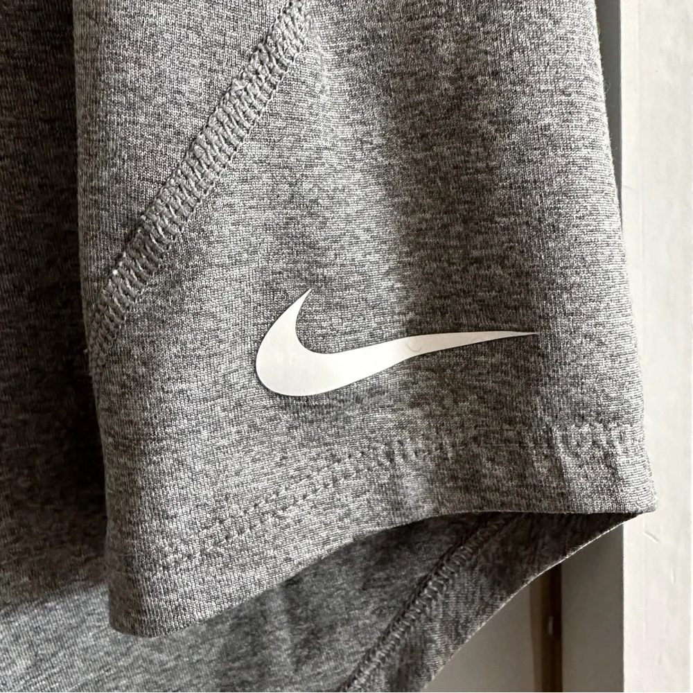 Nike Dri Fit Crisscross Back Just Do It Logo Strap Grey Active Tank Top Size XS - Picture 9 of 11